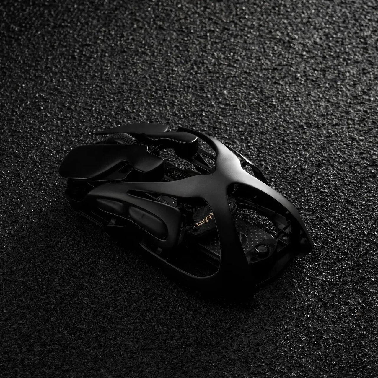 Angry Miao Infinity Mouse är en riktig lättviktare