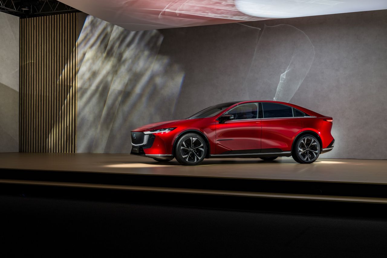 Nu är prislappen för eldrivna Mazda6e klar