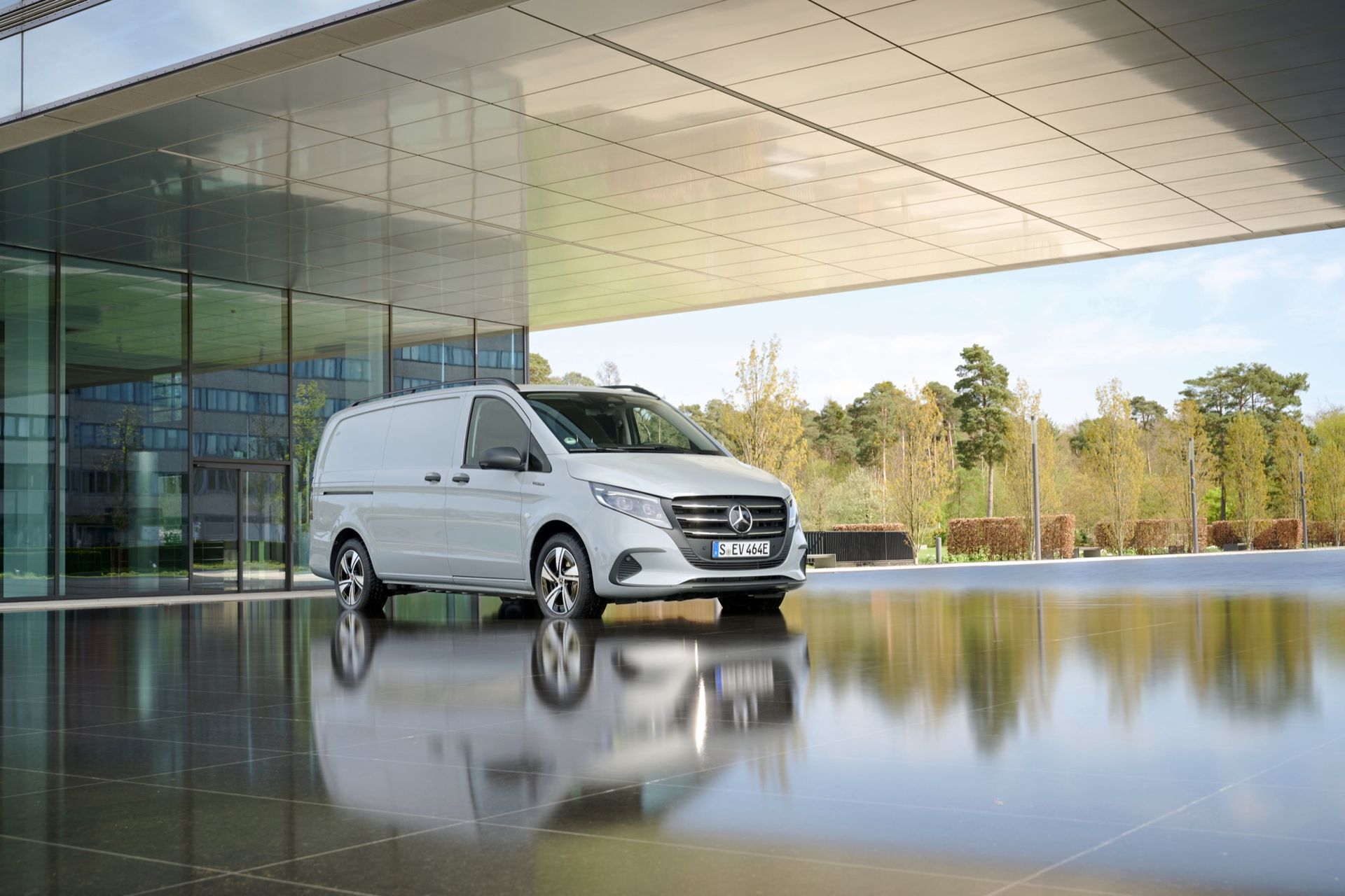 Mercedes uppdaterar eldrivna Vito