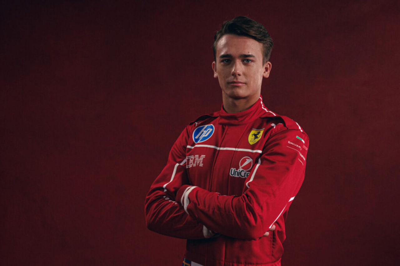 Svensk F1-talang gör F1-debut med Ferrari