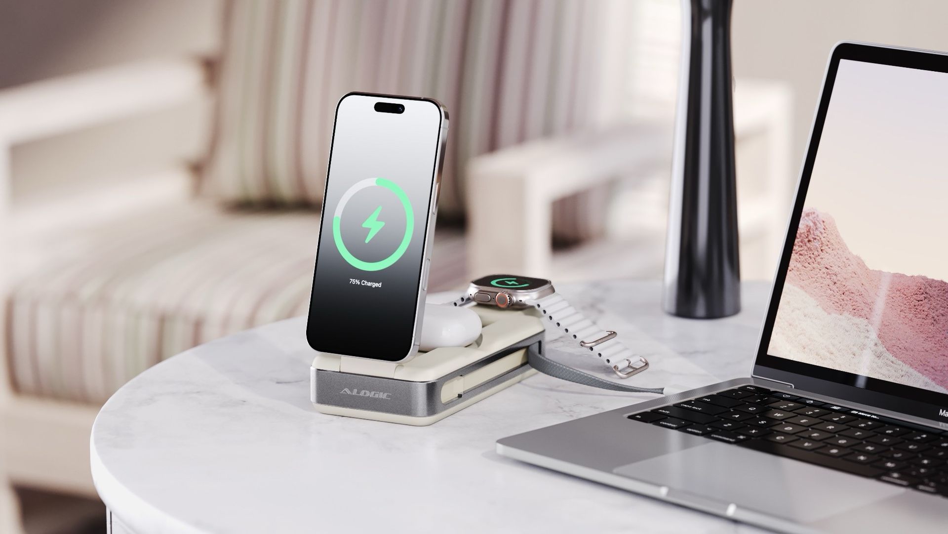 Denna powerbank kan ladda fyra enheter samtidigt