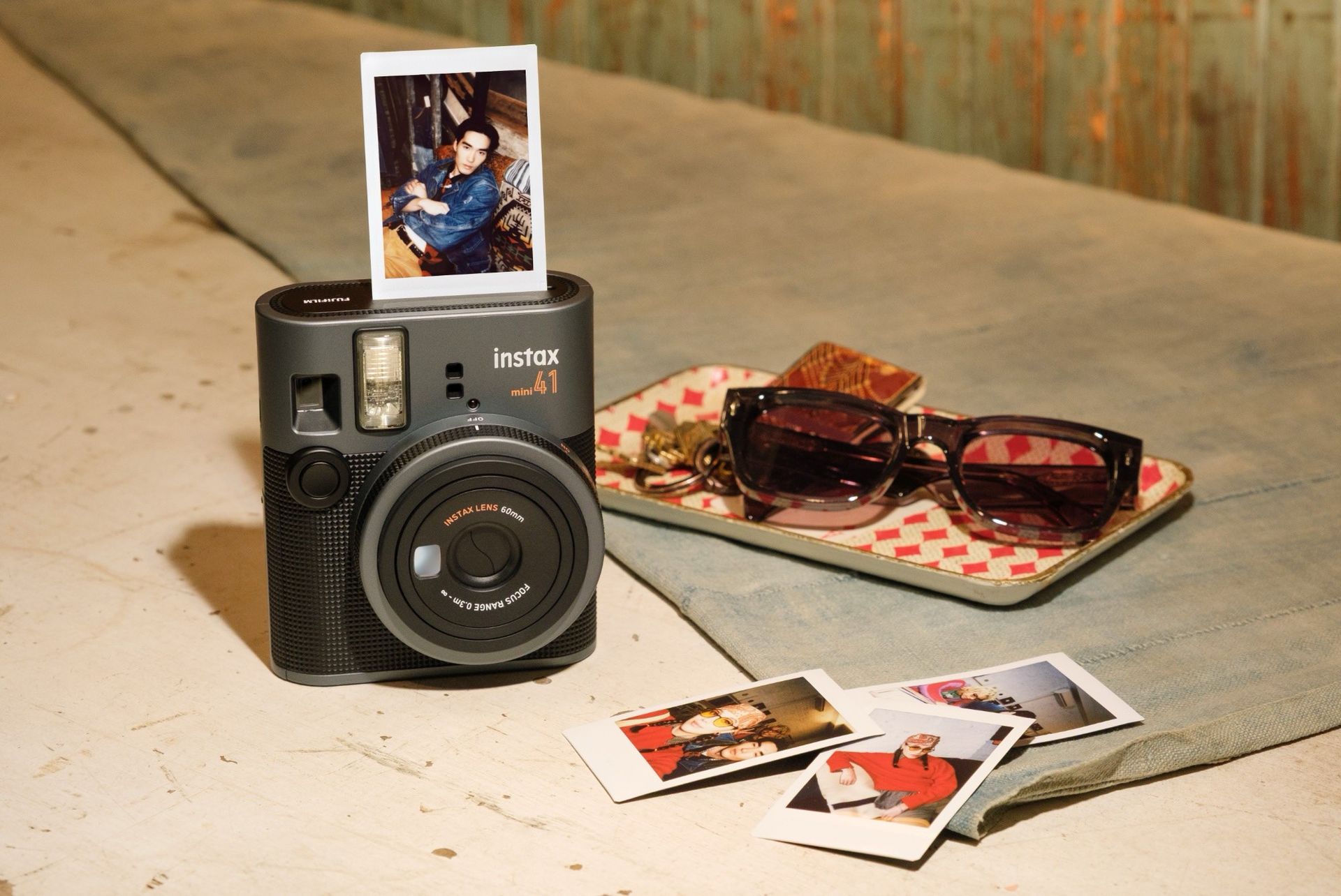 Fujifilm uppgraderar billig polaroidkamera