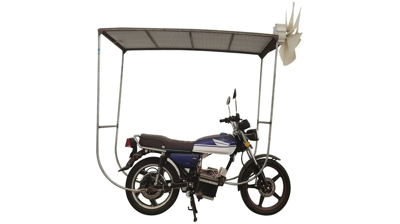 Kinesiskt företag gör sol- och vinddrivna motorcyklar