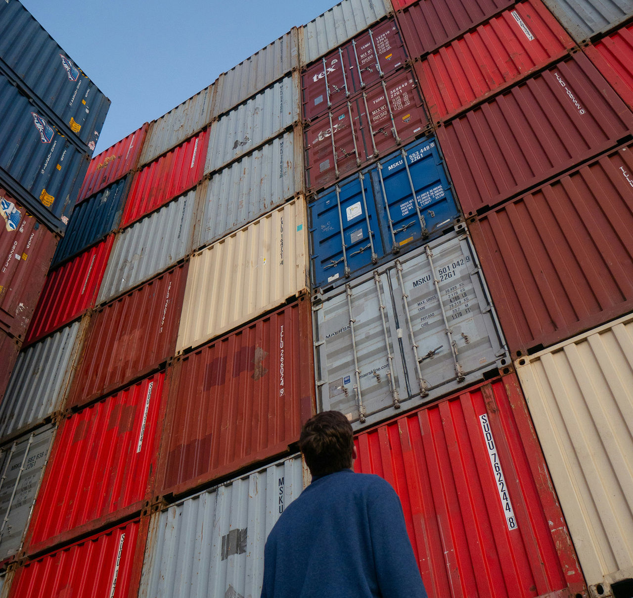 Kina höjer tullarna mot USA till 125 procent