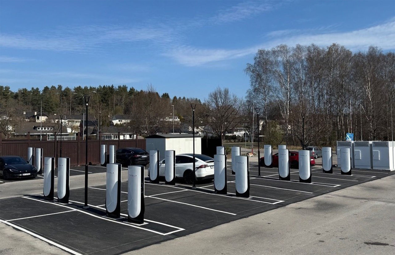 Södertälje har fått ytterligare en Supercharger-station