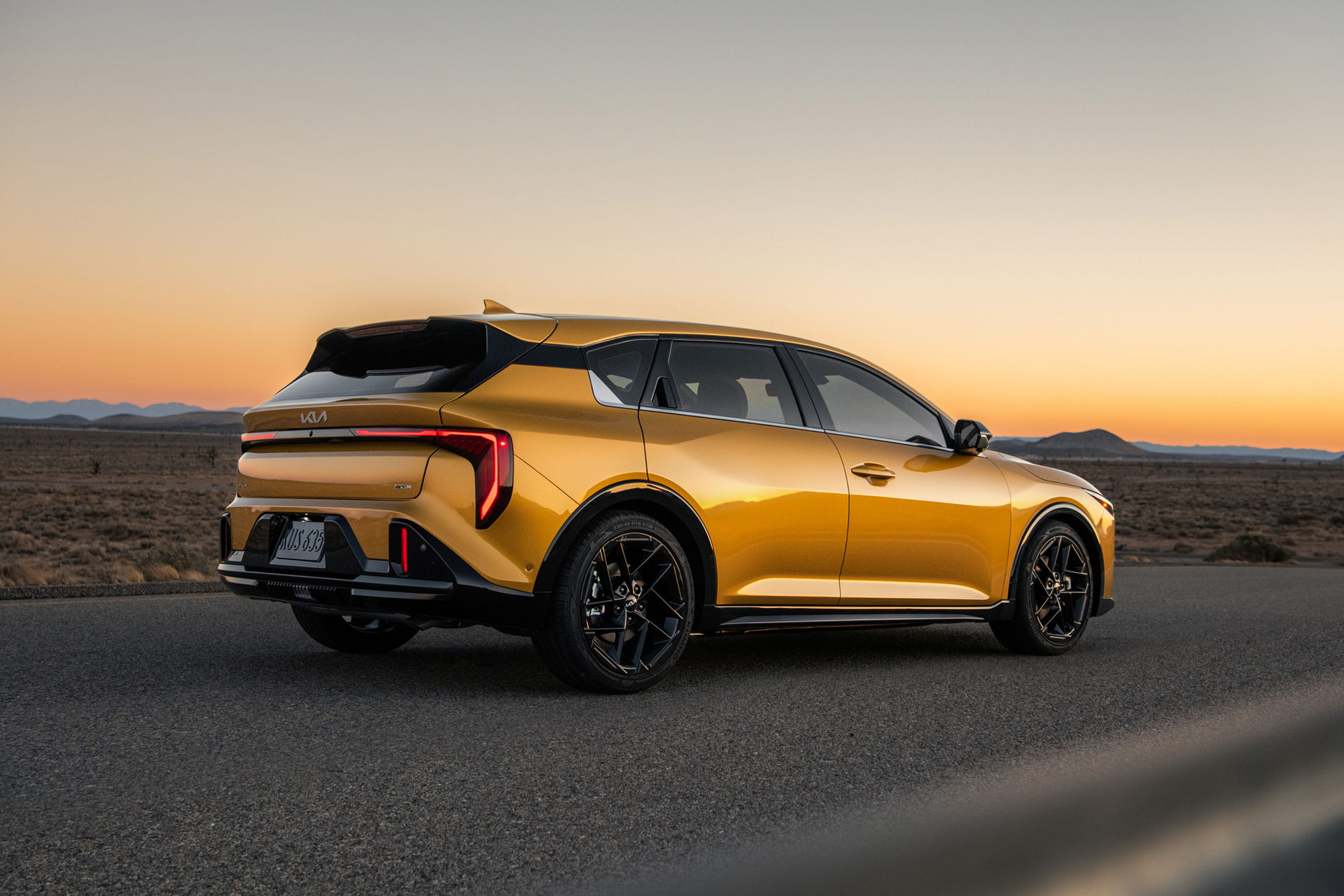 Kia släpper K4 som halvkombi