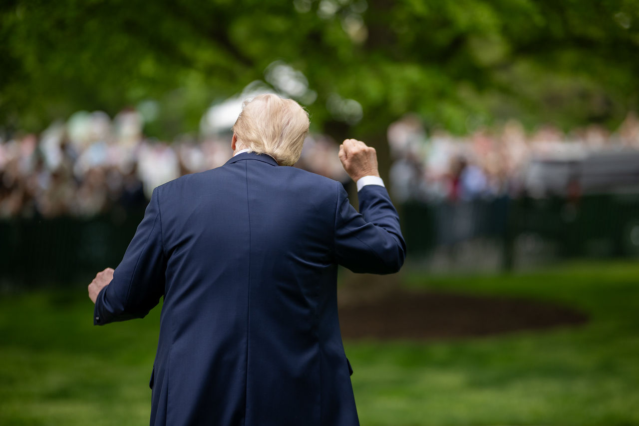 USA arga på EU efter att Apple och Meta bötfällts