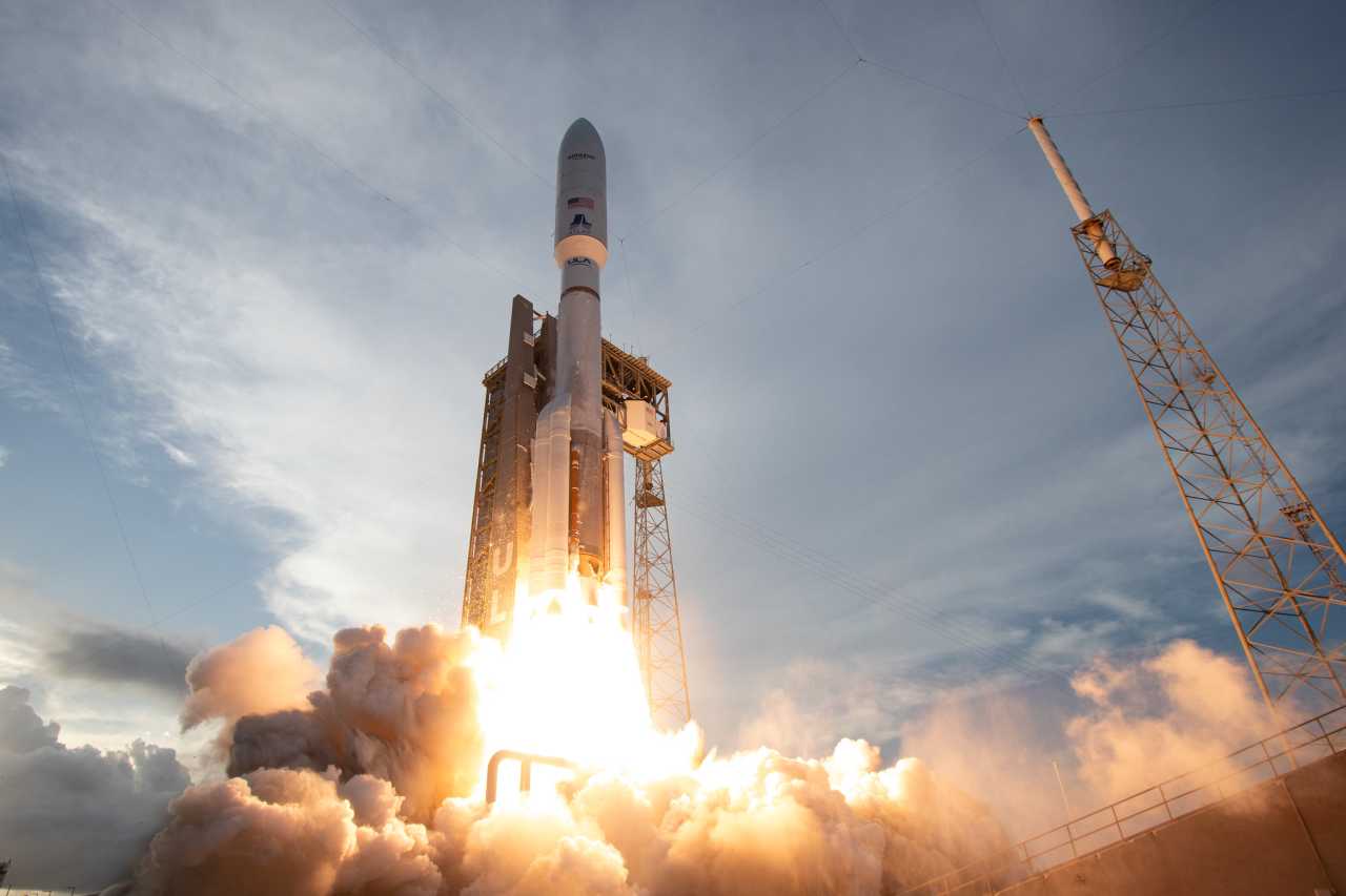 Första satelliterna till Amazons rymdinternet uppskjutna
