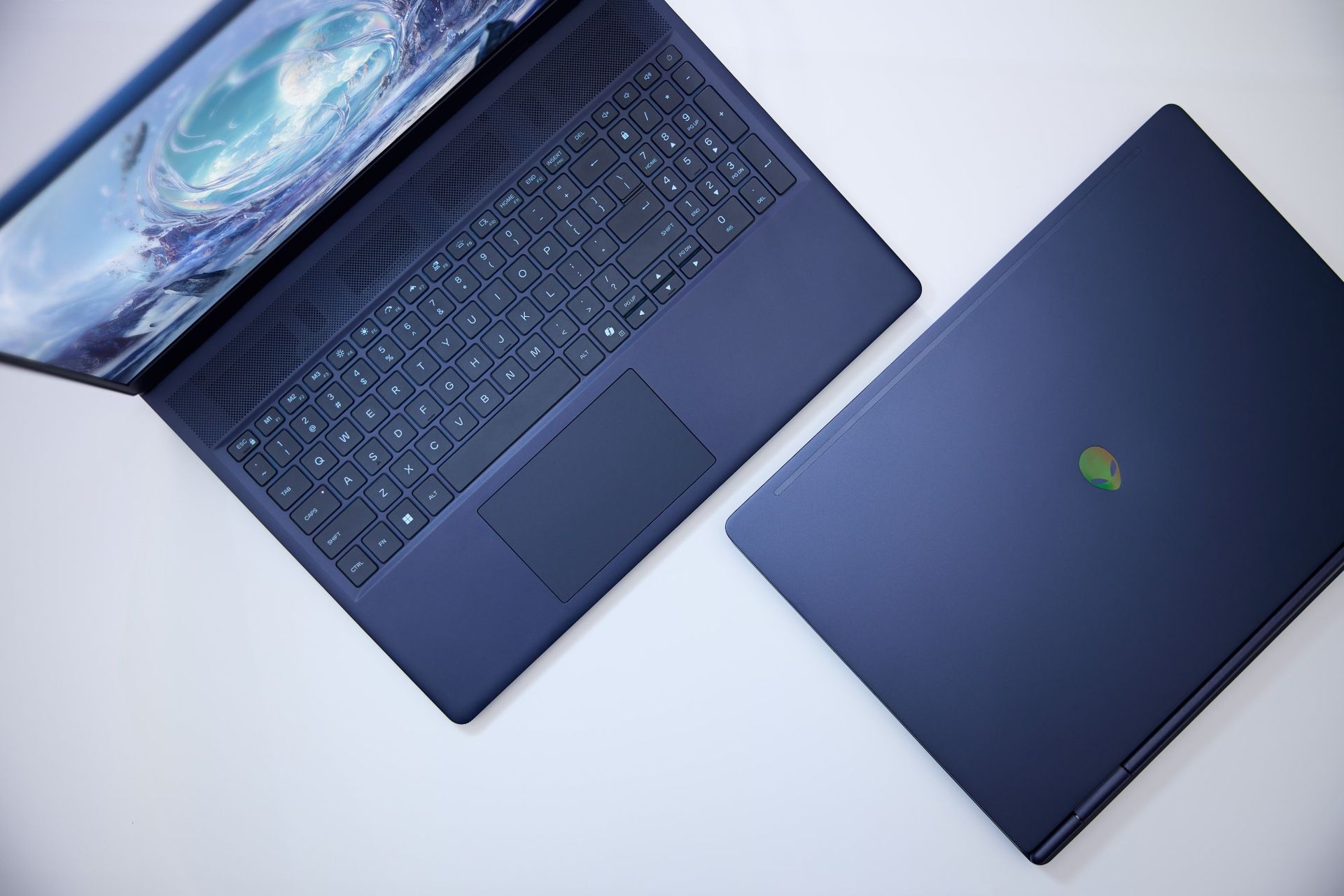 Alienwares Aurora finns nu som laptop