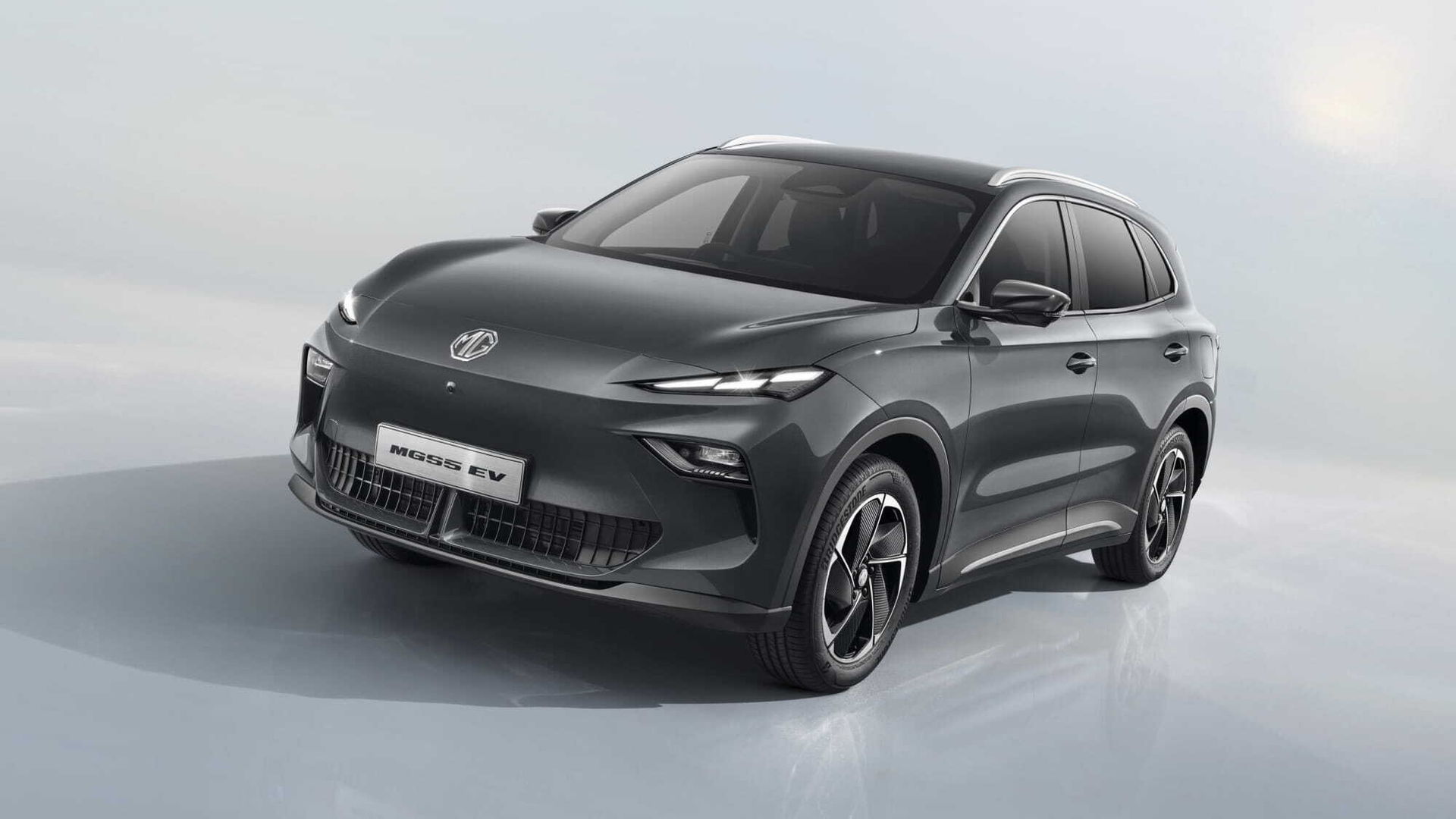 Tre versioner av MGS5 EV kommer till Sverige