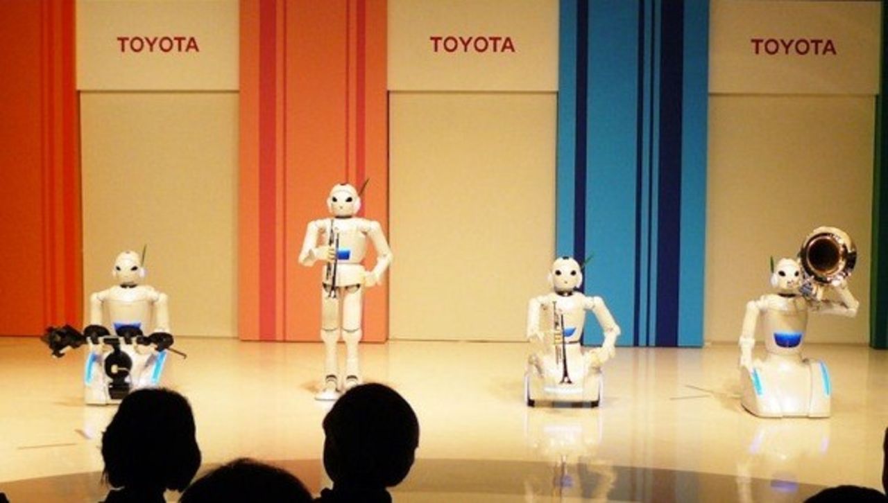 Toyotas robotar vill också lira i ett band