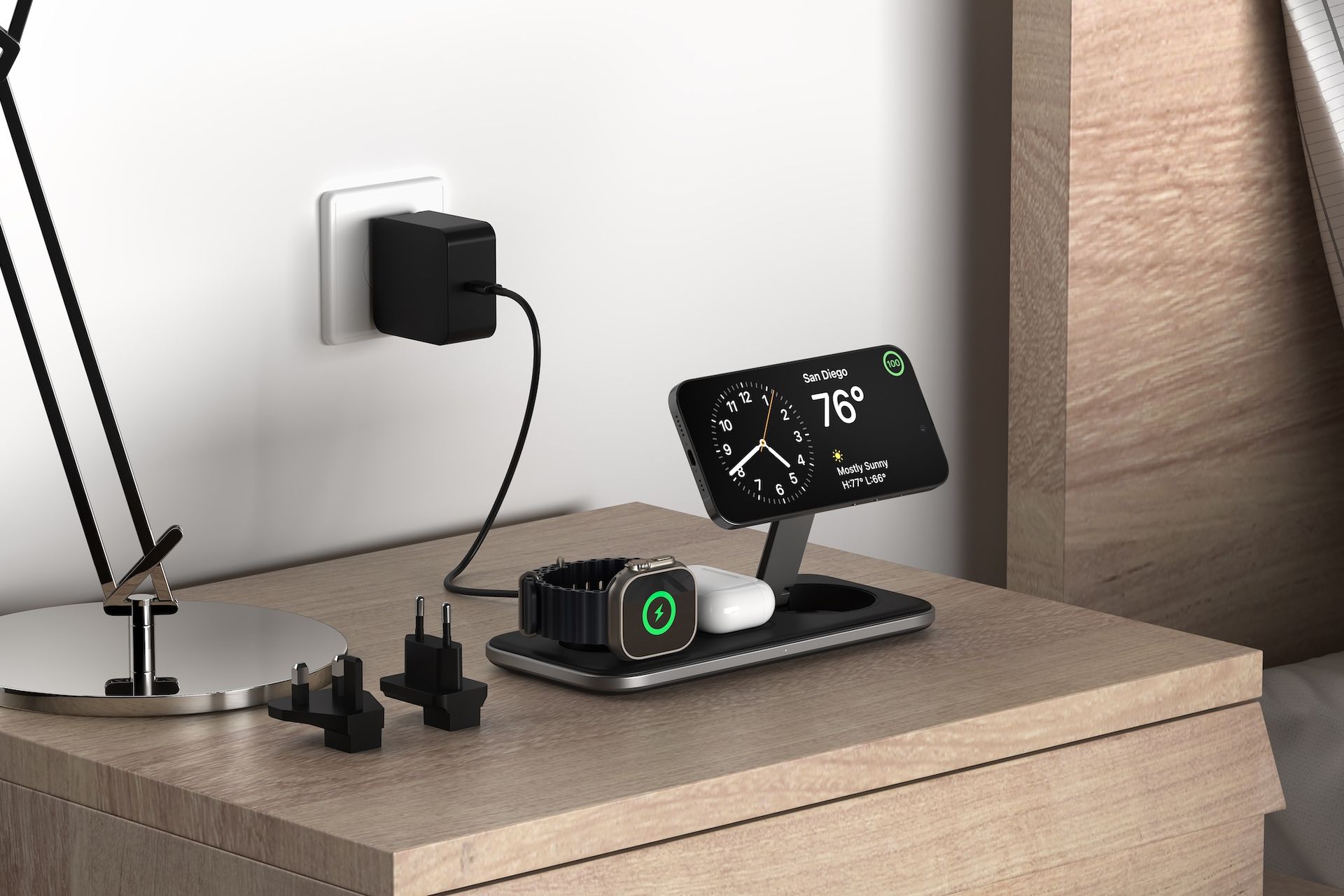 Smidig tre-i-en-laddare som får plats i väskan