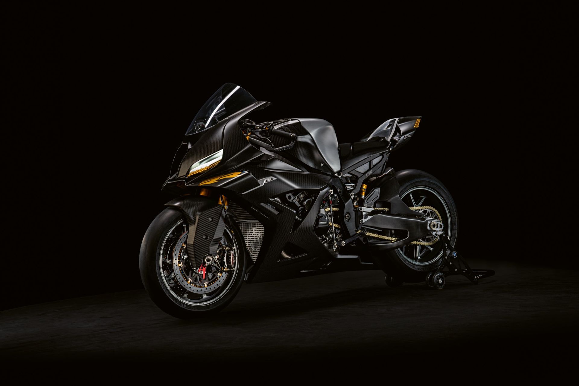 En förhandstitt på BMW:s nästa RR-modell