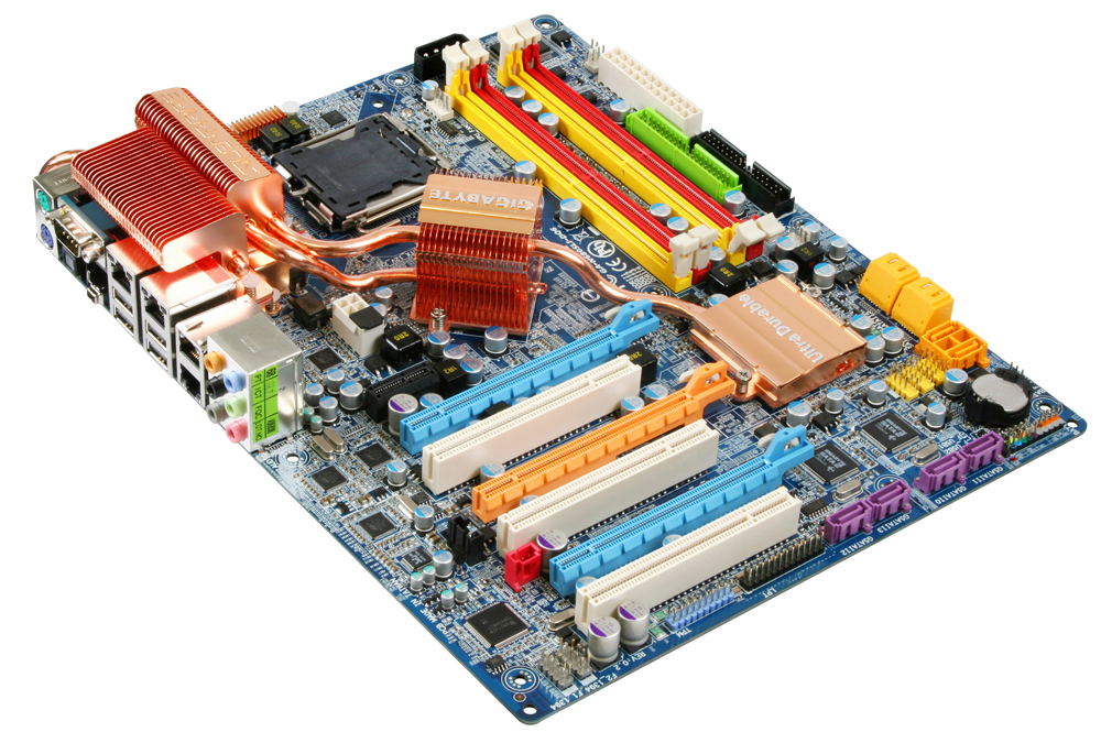 Core 2 Quad, Quad-SLI och Quad Gigabit. Gigabyte satsar hårt med det ...