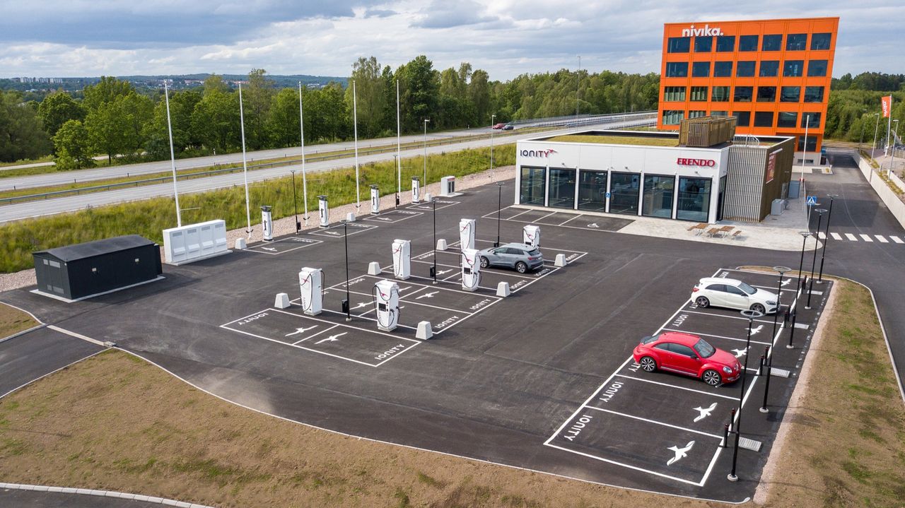 Snart öppnar elbilsmacken