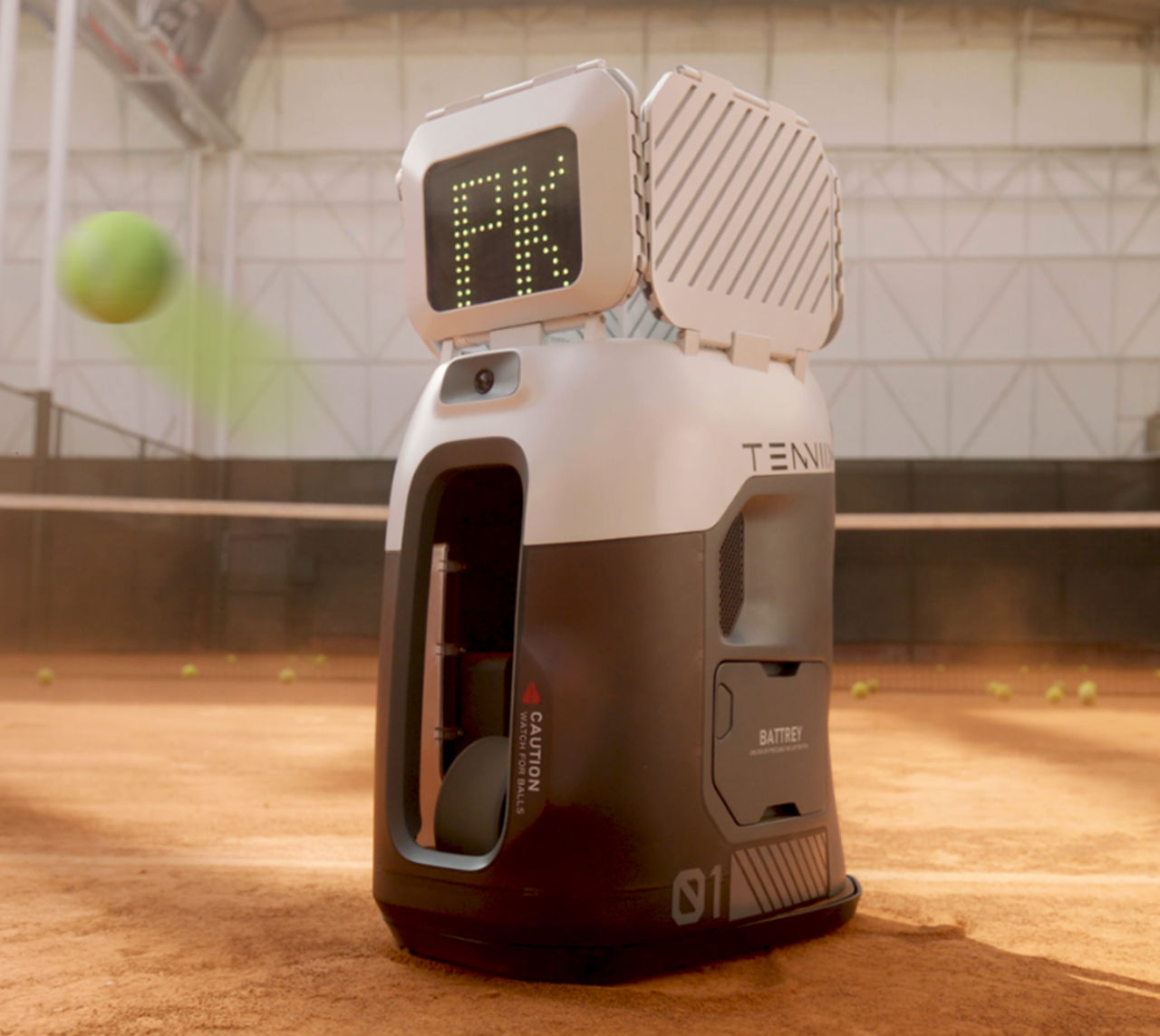 Roboten Tenniix vill bli din tennispartner