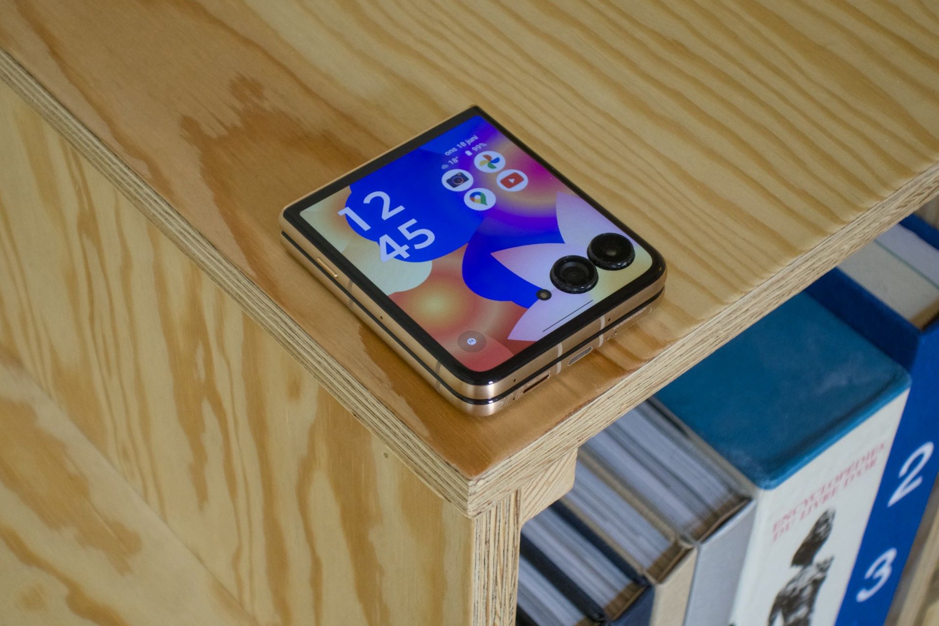 Vi har testat Motorolas Razr 60 Ultra