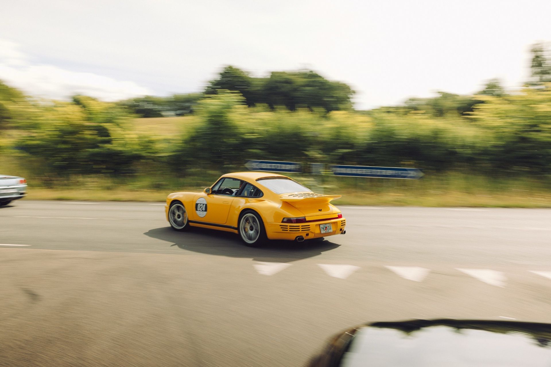 Bildfrossa: Lyxbilar på äventyr