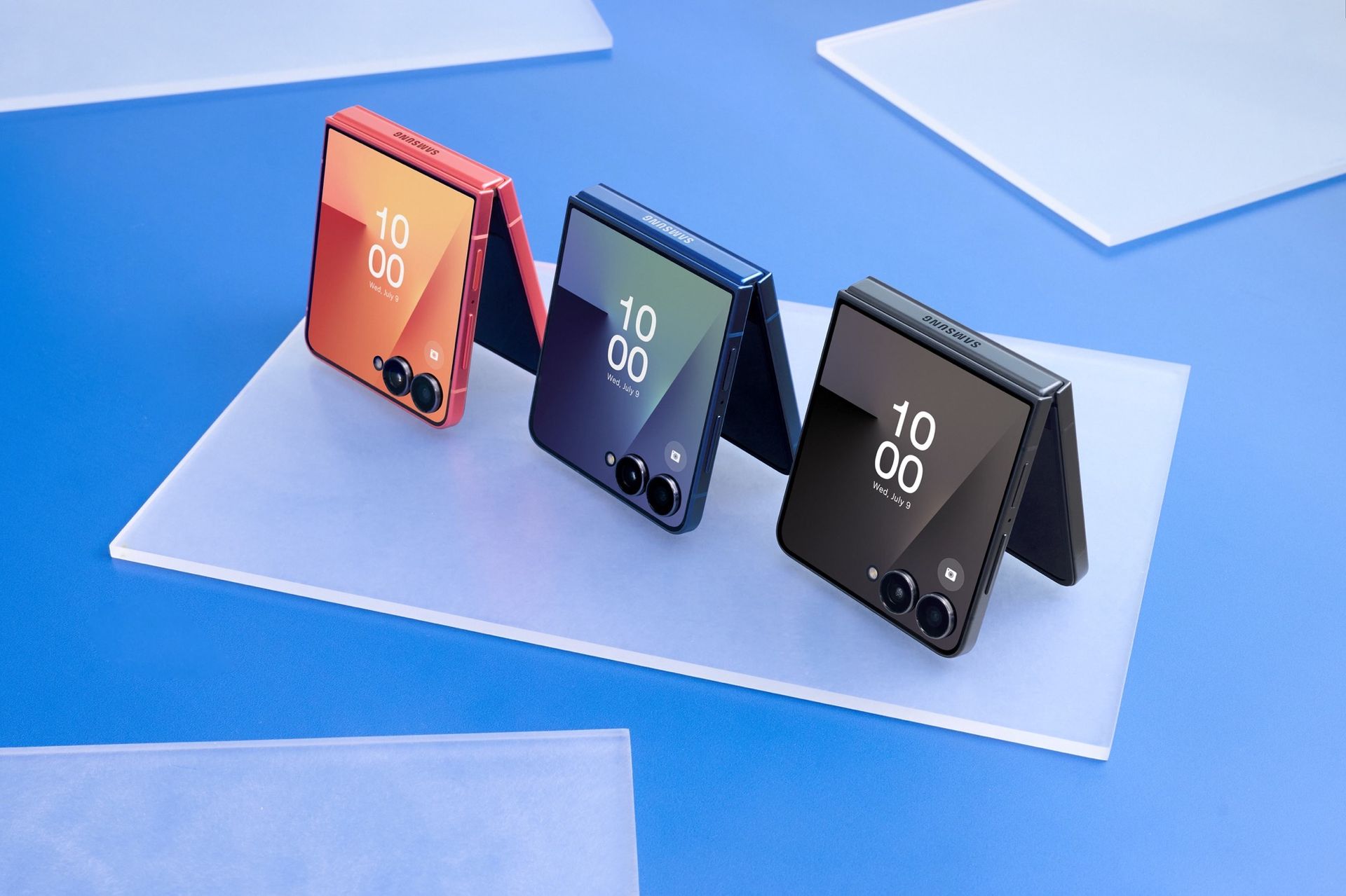 Samsung Galaxy Z Flip7 har fått större skärm på utsidan