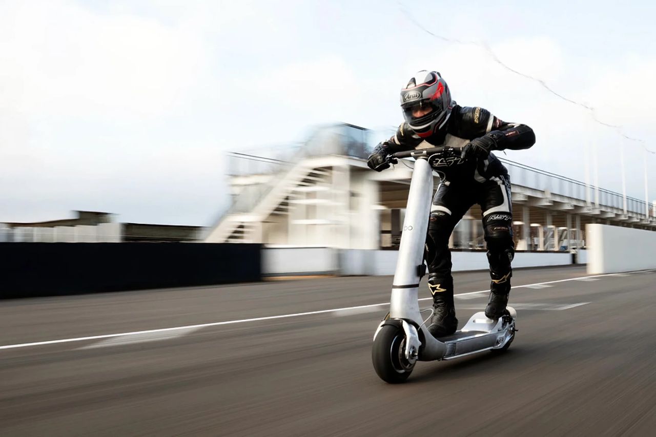 Bo Turbo är en supersnabb elsparkcykel