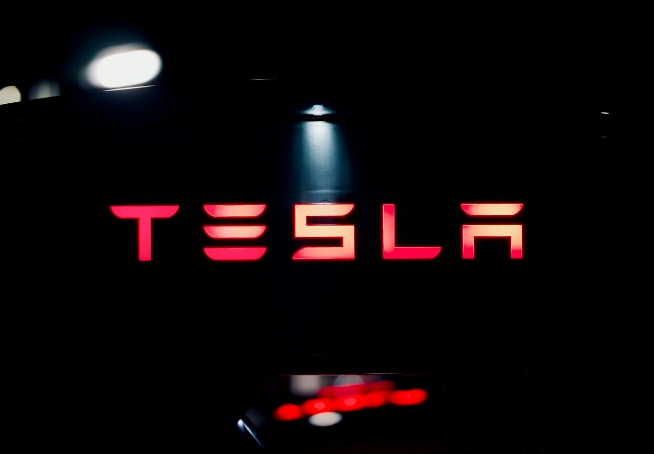 Teslas försäljning rasar inte bara i Sverige