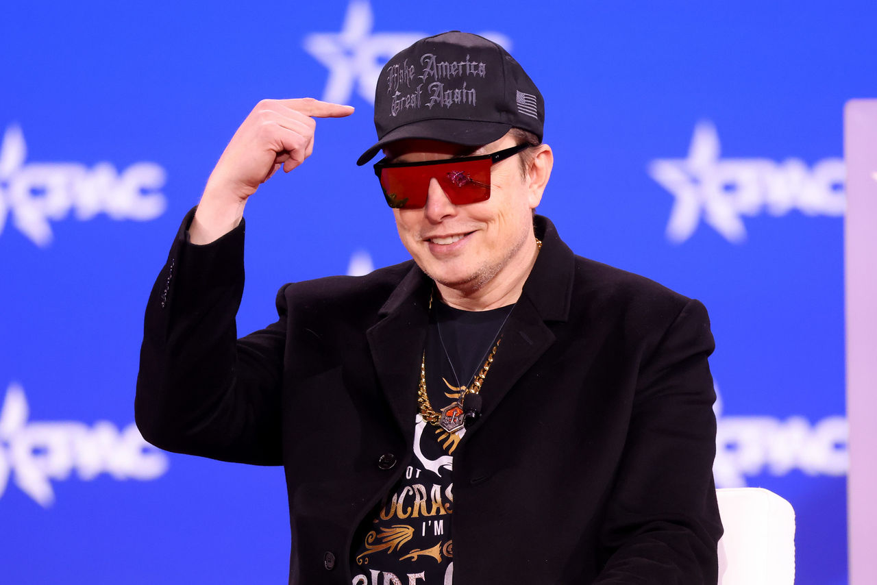 Elon Musk anklagar Apple för osund konkurrens 