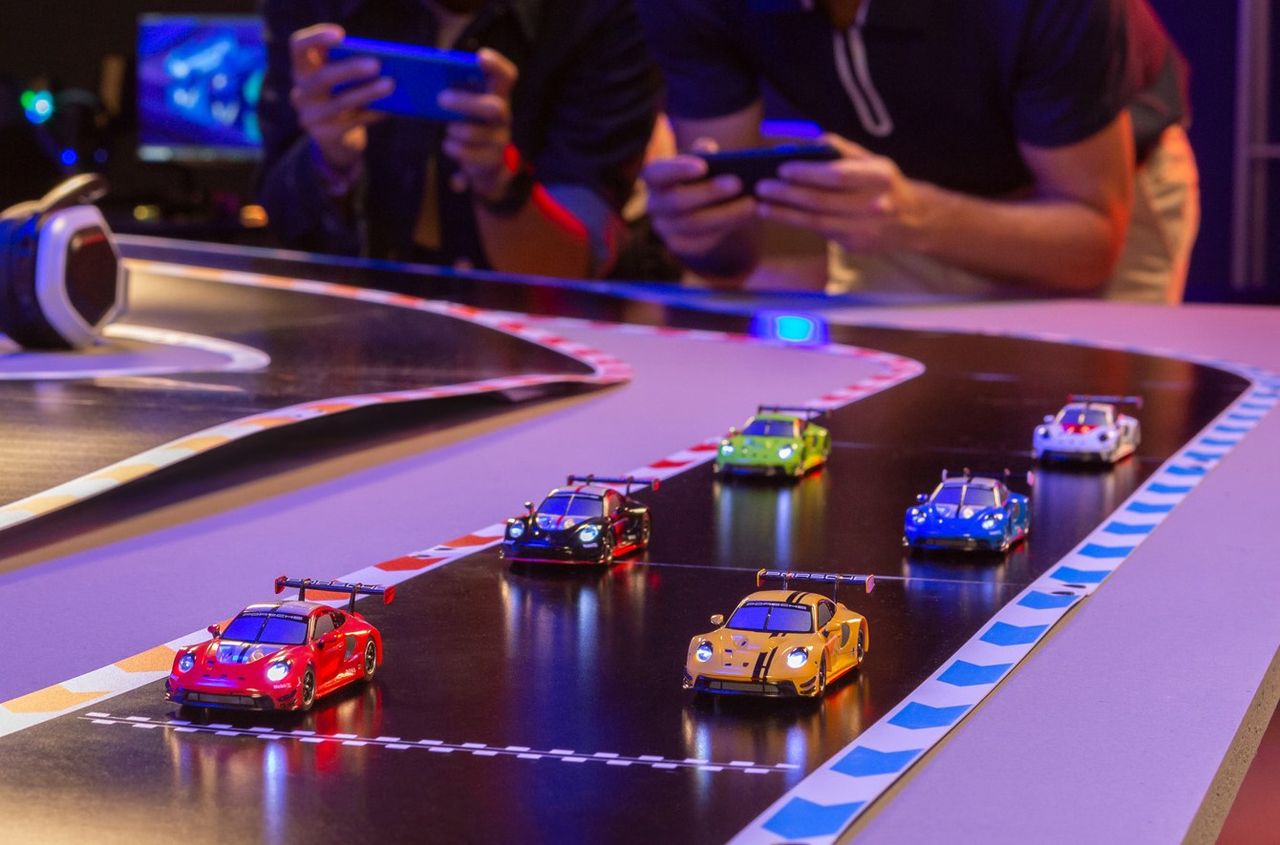 Carrera moderniserar sina bilbanor