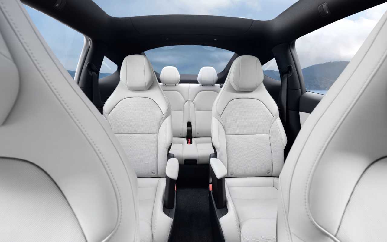Det här är längre och större Tesla Model YL