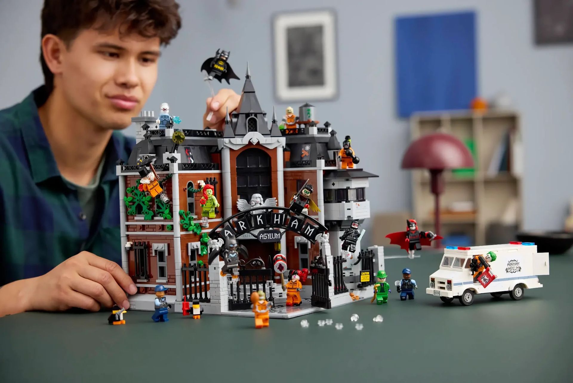 Bygg ihop Arkham Asylum i Lego
