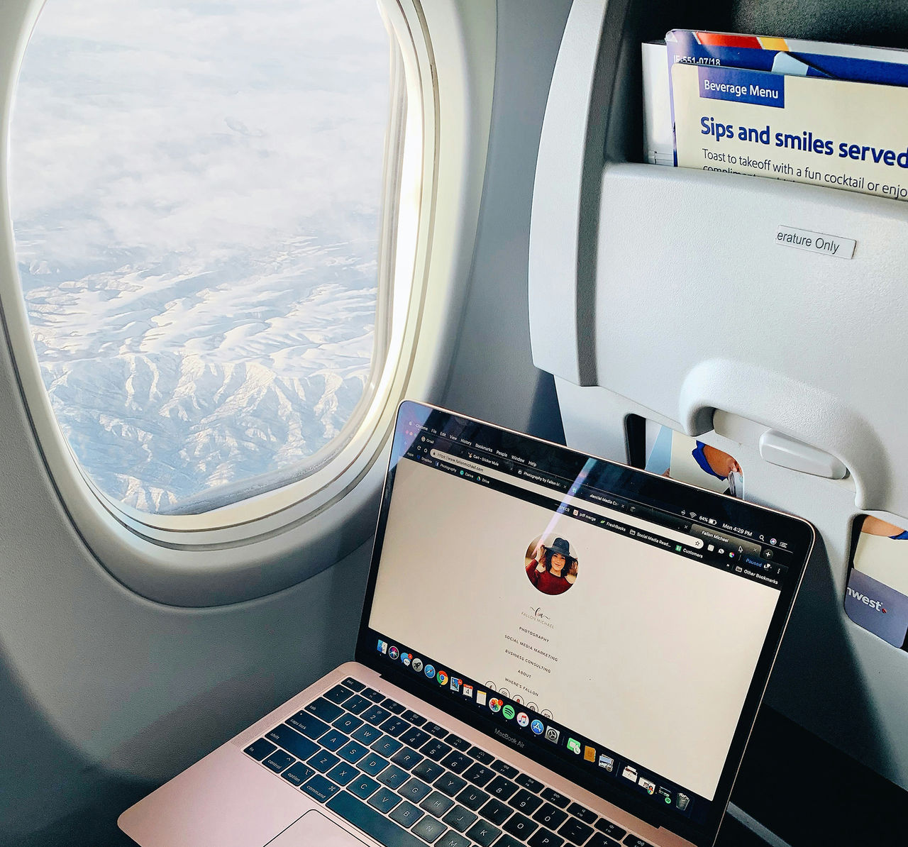 Flygbolag stäms för fönsterlösa fönsterplatser