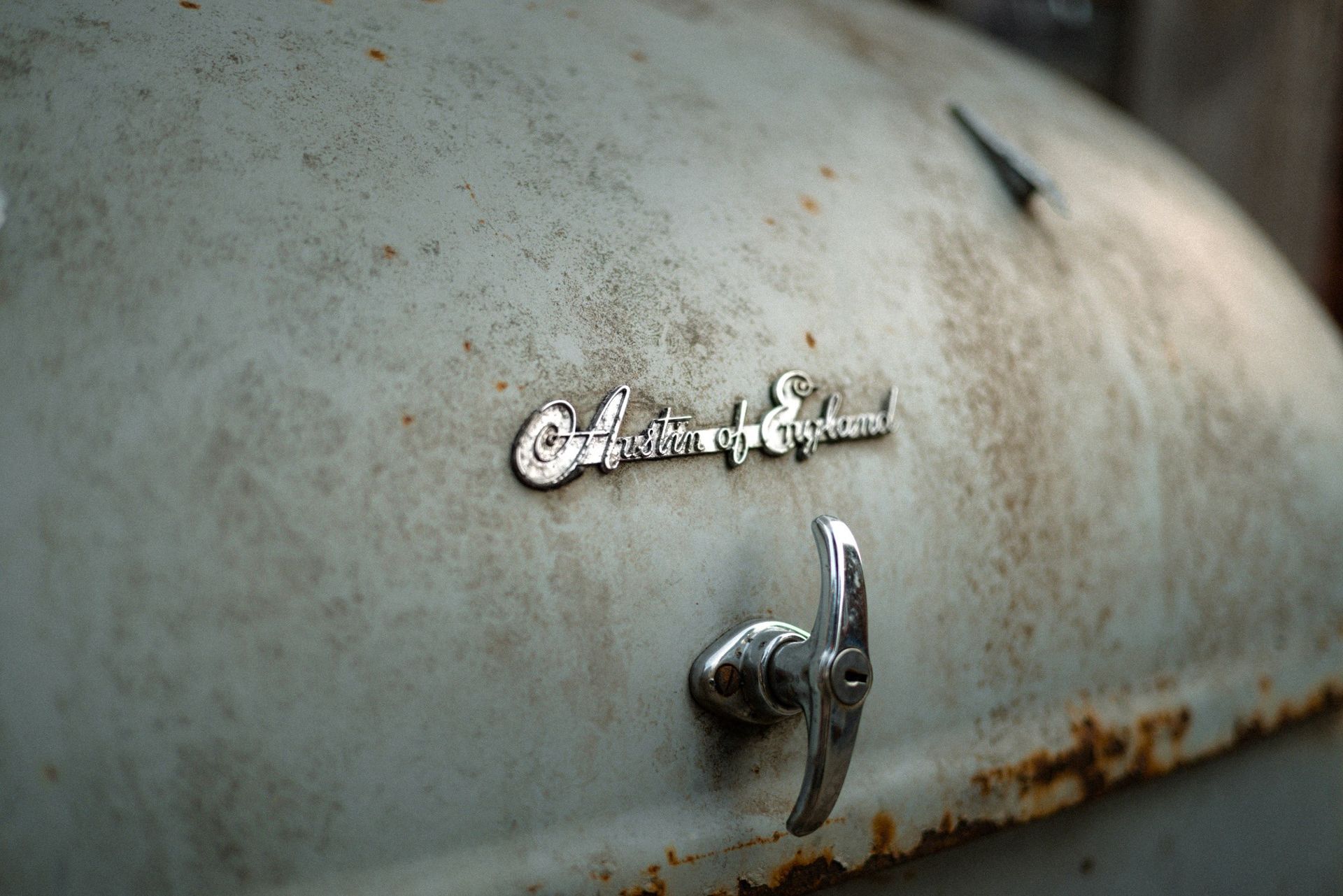 Kan du låsa upp bilen med mobilen?