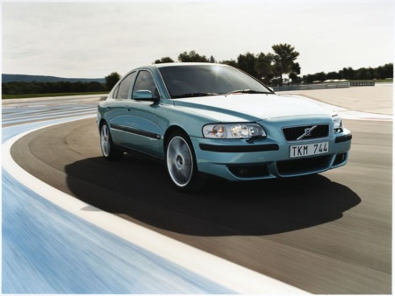 Köp en Volvo, kör på Nûrburgring