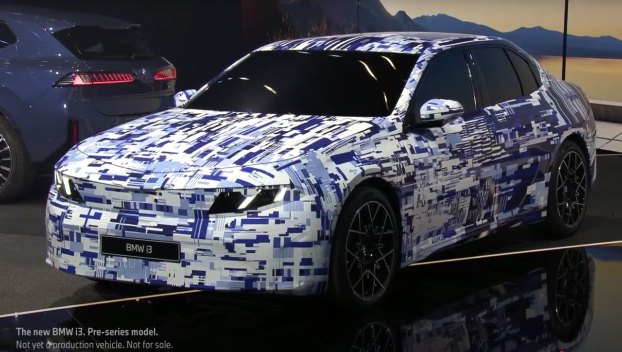 BMW bekräftar att namnet på eldrivna sedanen blir i3