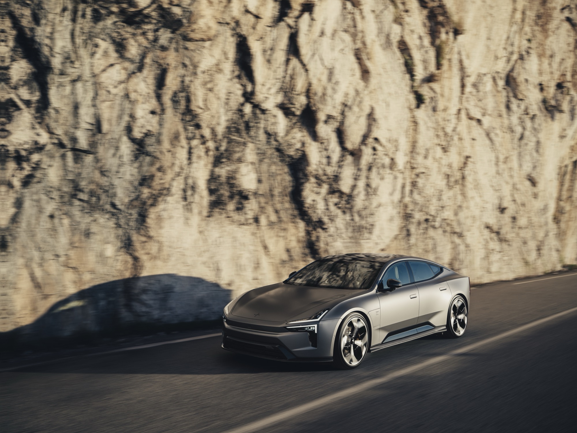 Polestar presenterar 5. Går att beställa idag.