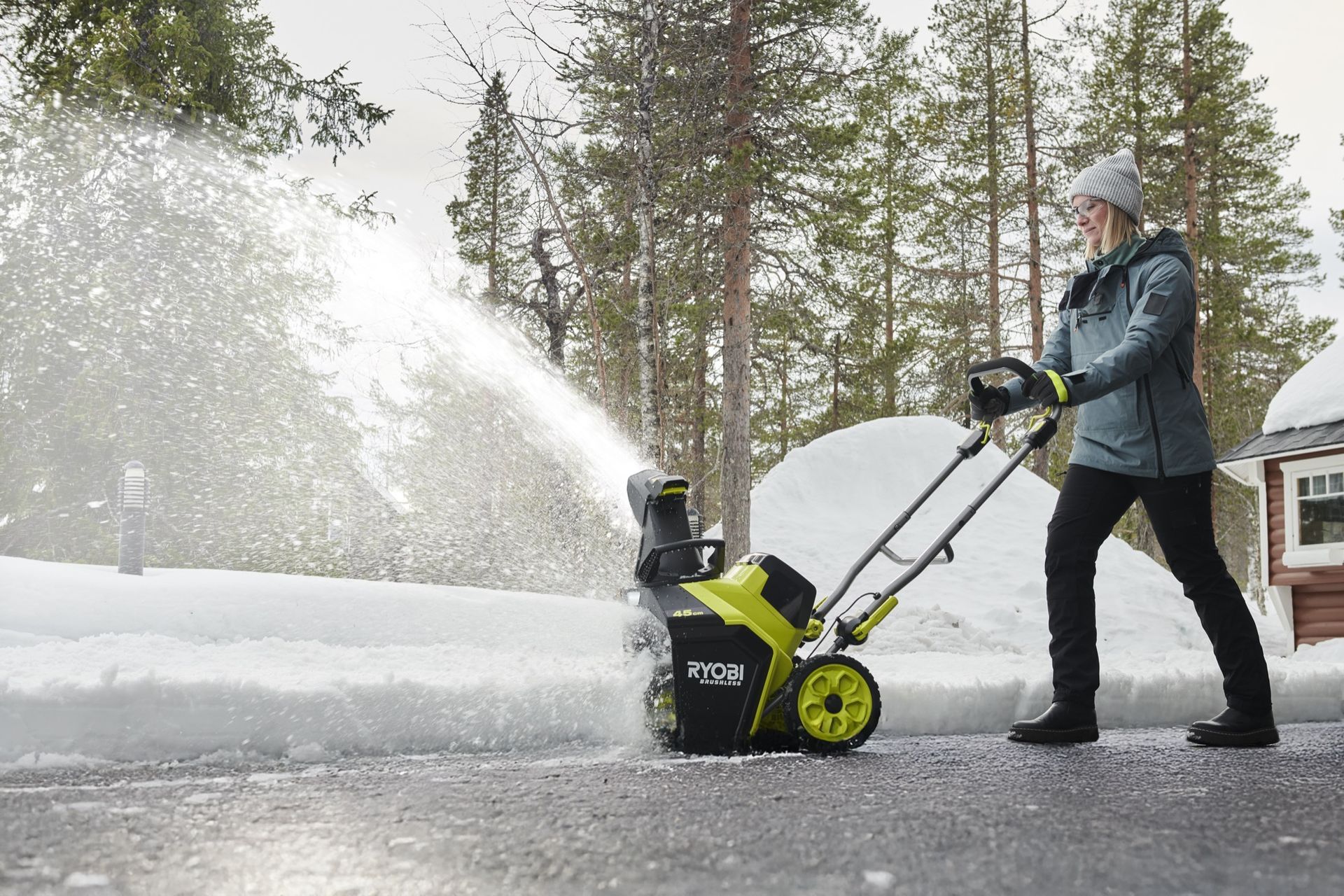 Ryobis första snöslunga i One+-systemet