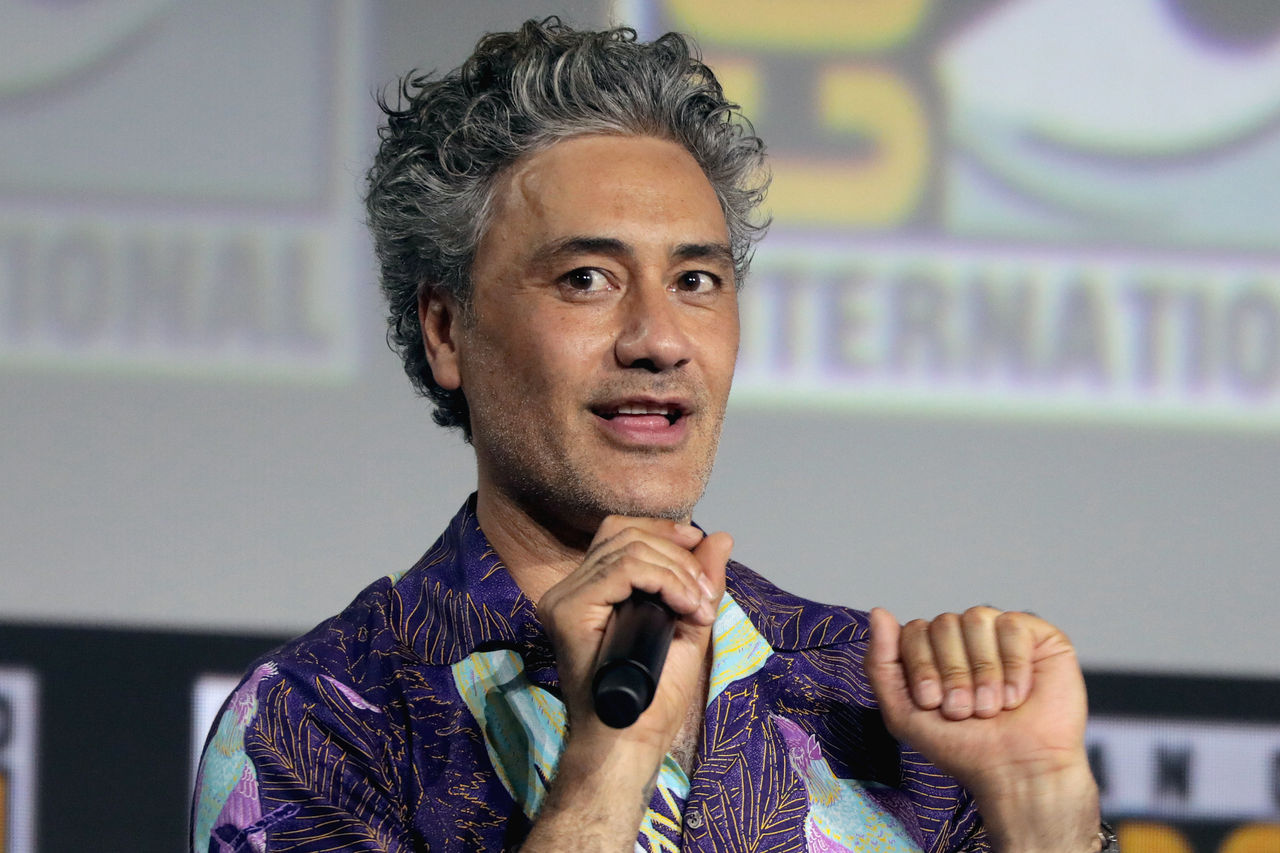 Taika Waititi ska göra musikal om kaosfestivalen Fyre