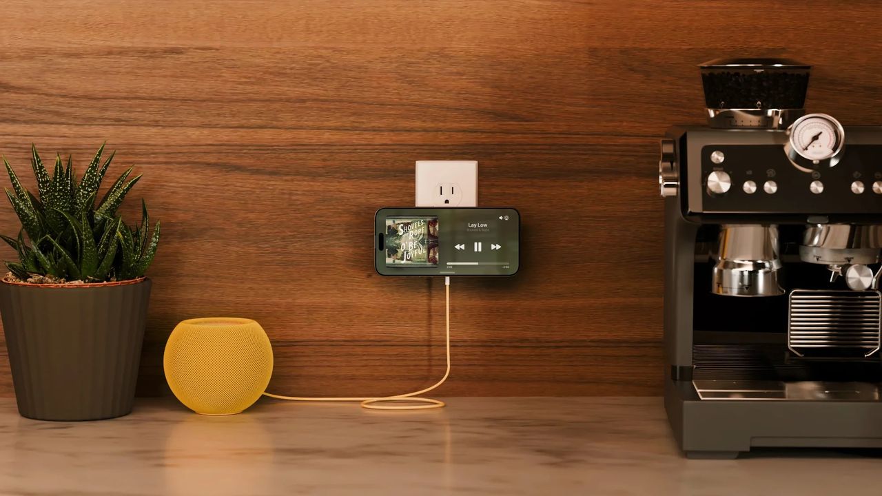 PowerBug ger dig en trådlös laddare direkt på väggen