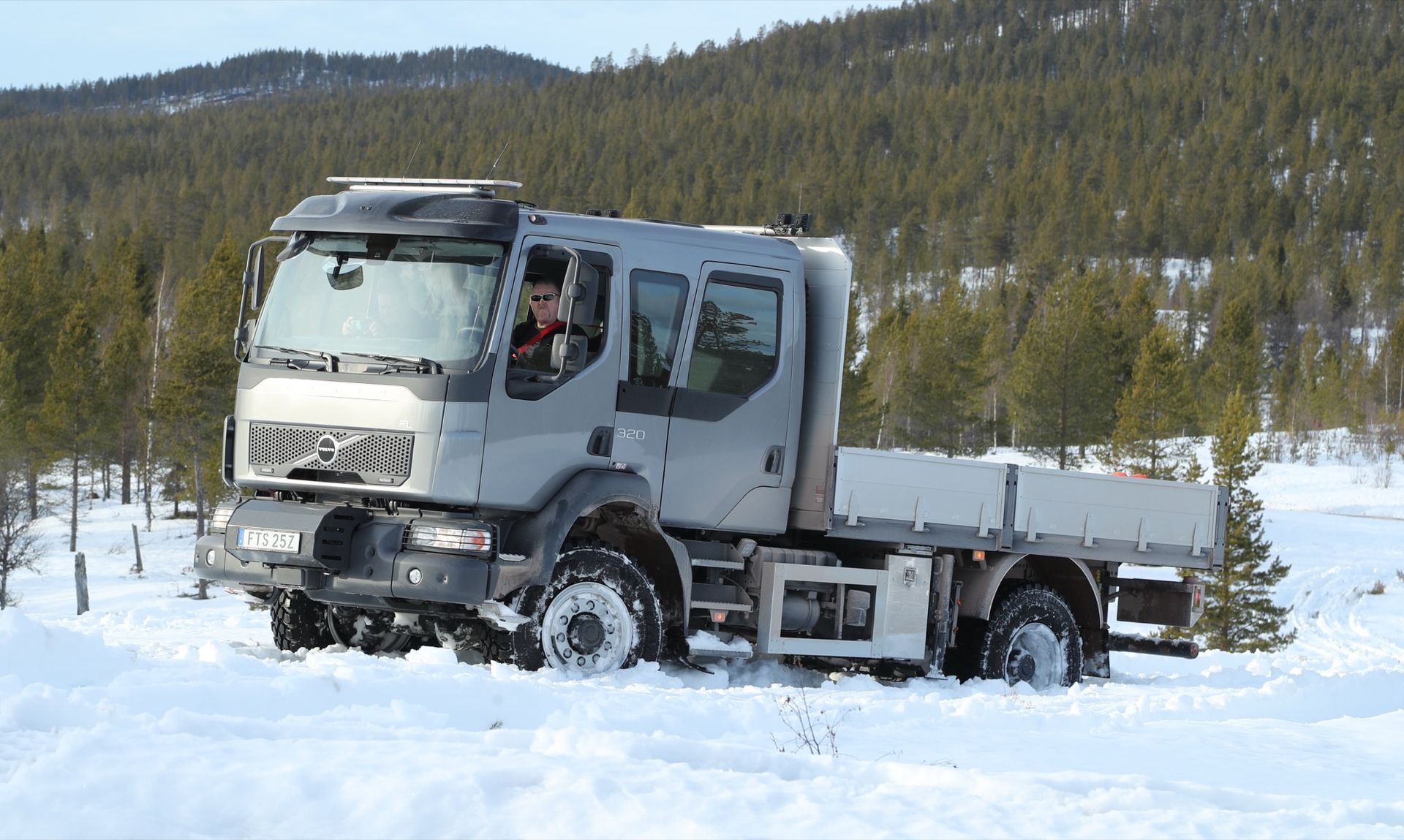 Volvo har uppdaterat lastbilen FL 4x4 