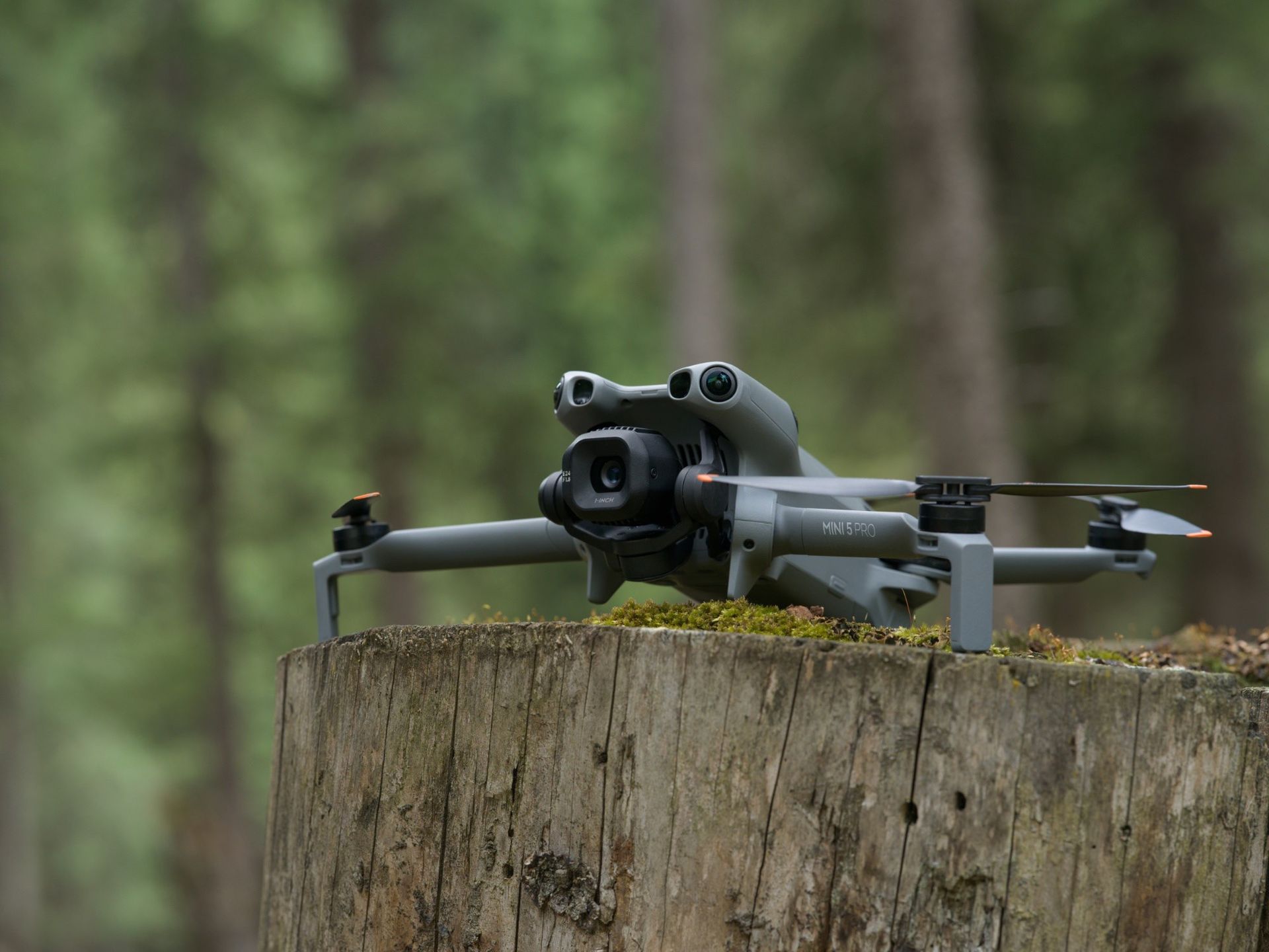 DJI släpper ny minidrönare