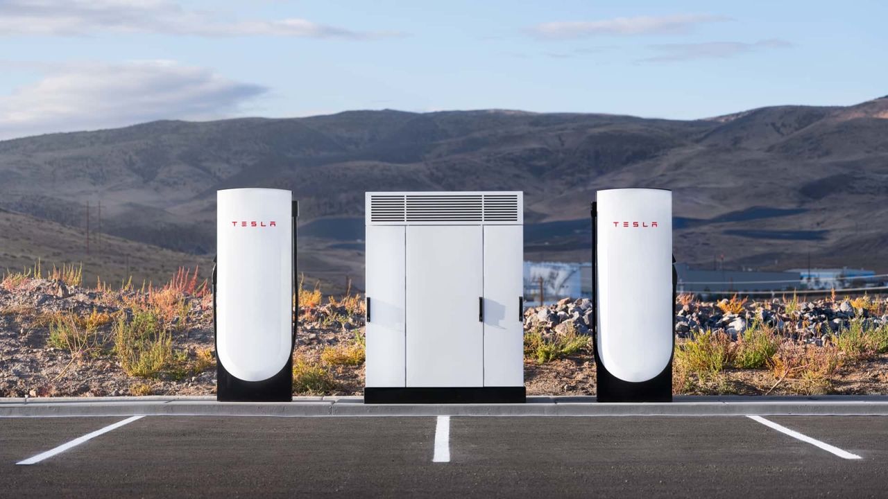 Upp till 500 kW på Teslas Superchargers nu möjligt