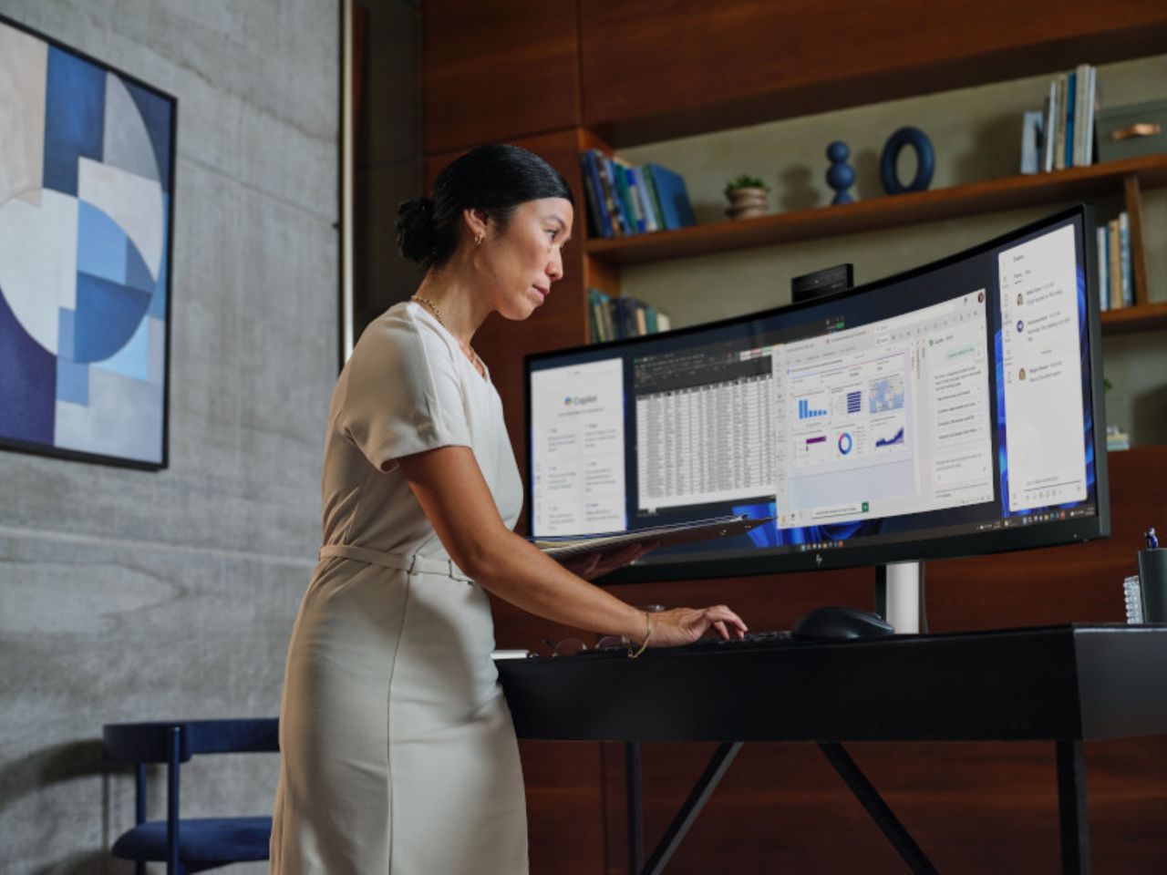 HP lanserar stor skärm med webbkamera