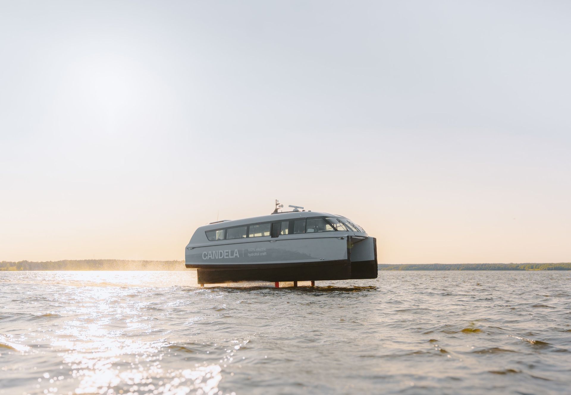 Candelas elbåtar börjar jobba i Thailand