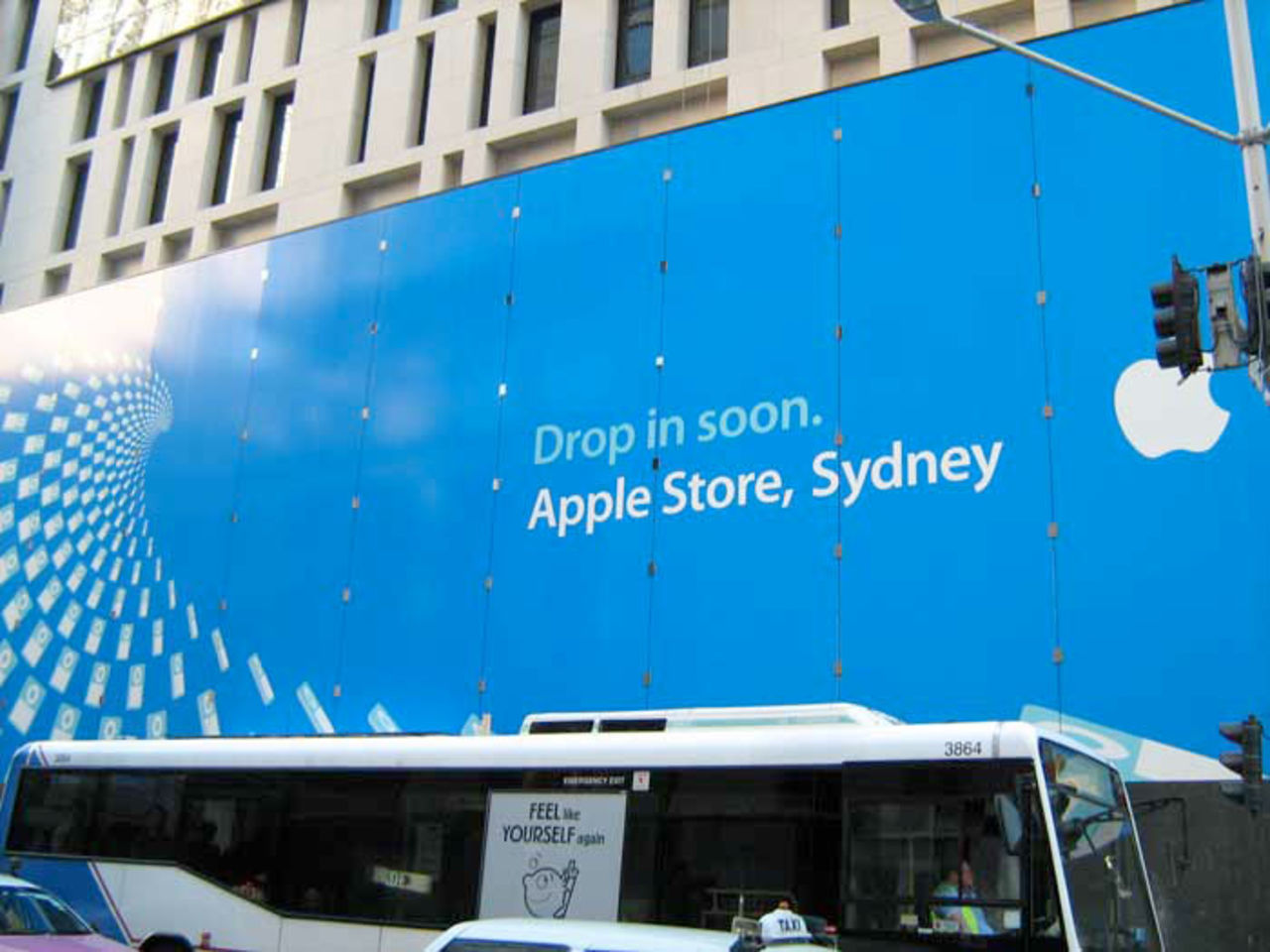 Surfa in till Sydneys Apple Store