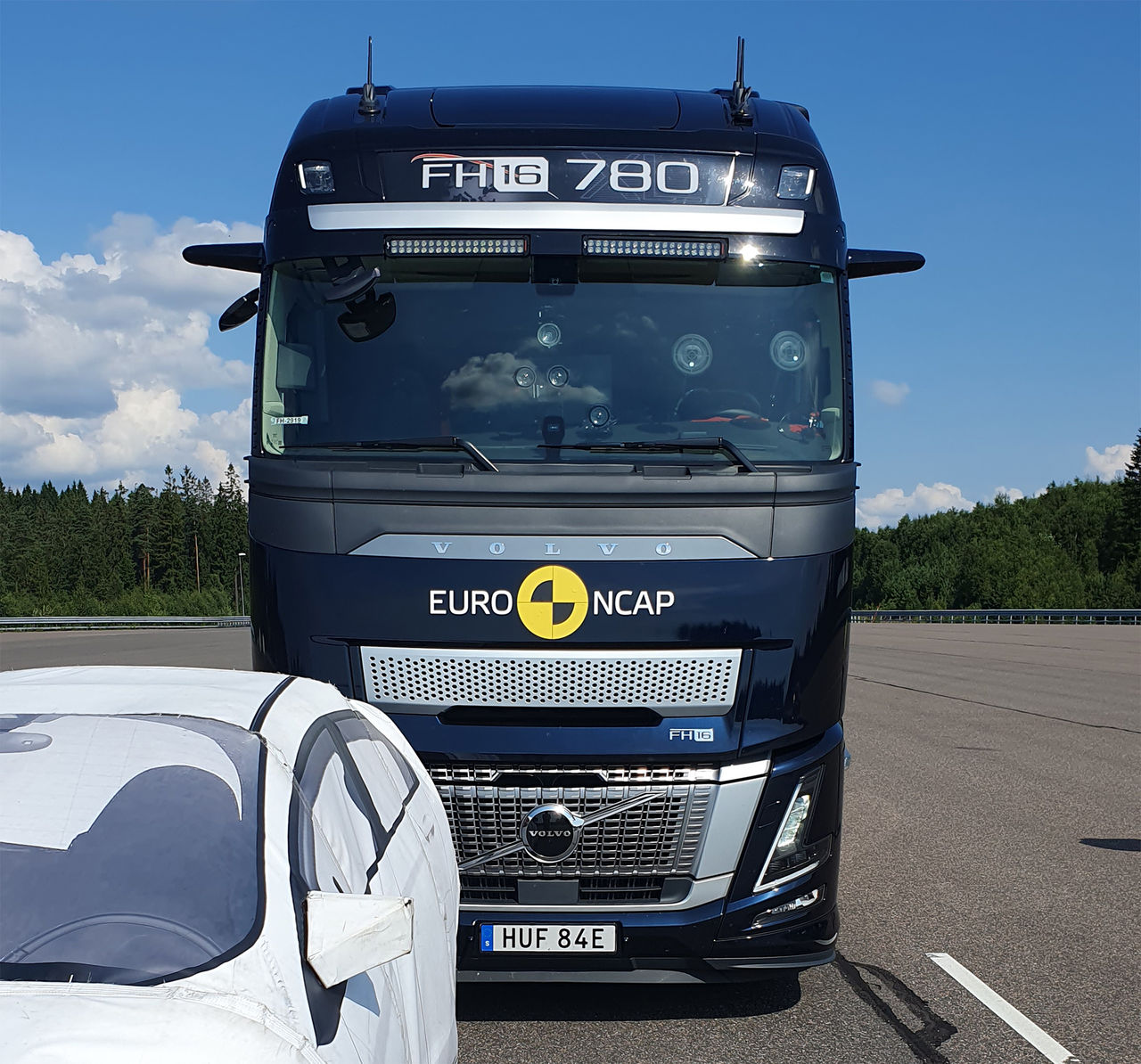 Nytt test visar att lastbilar blir allt säkrare