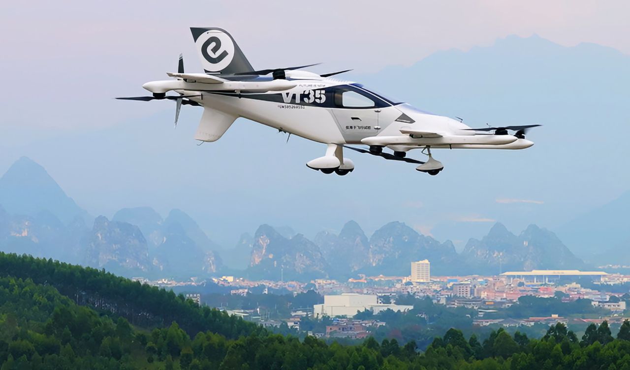 EHang visar upp eVTOL-farkosten VT35 