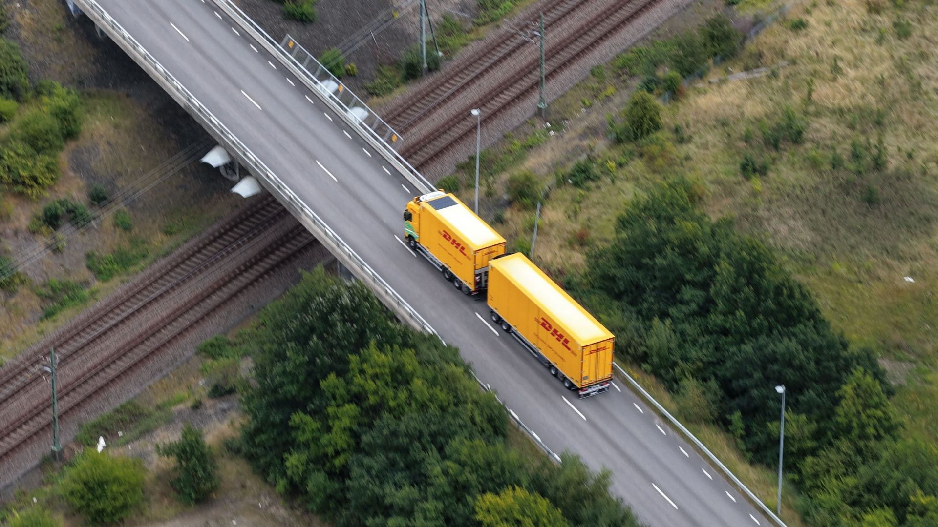DHL testar solceller på lastbilstak