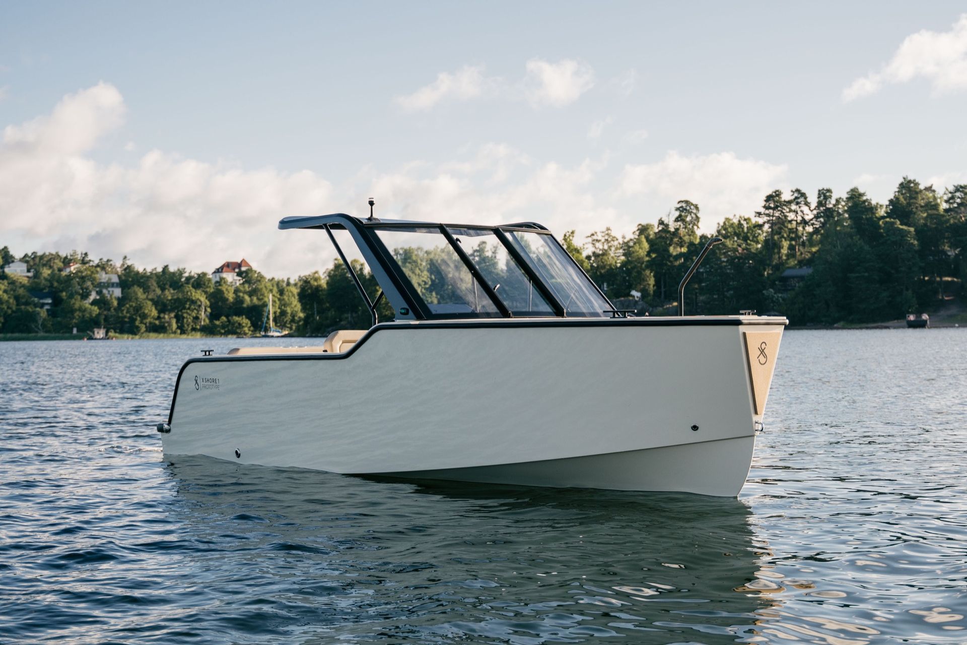 Svenska elbåtstillverkaren Xshores fabrik i konkurs