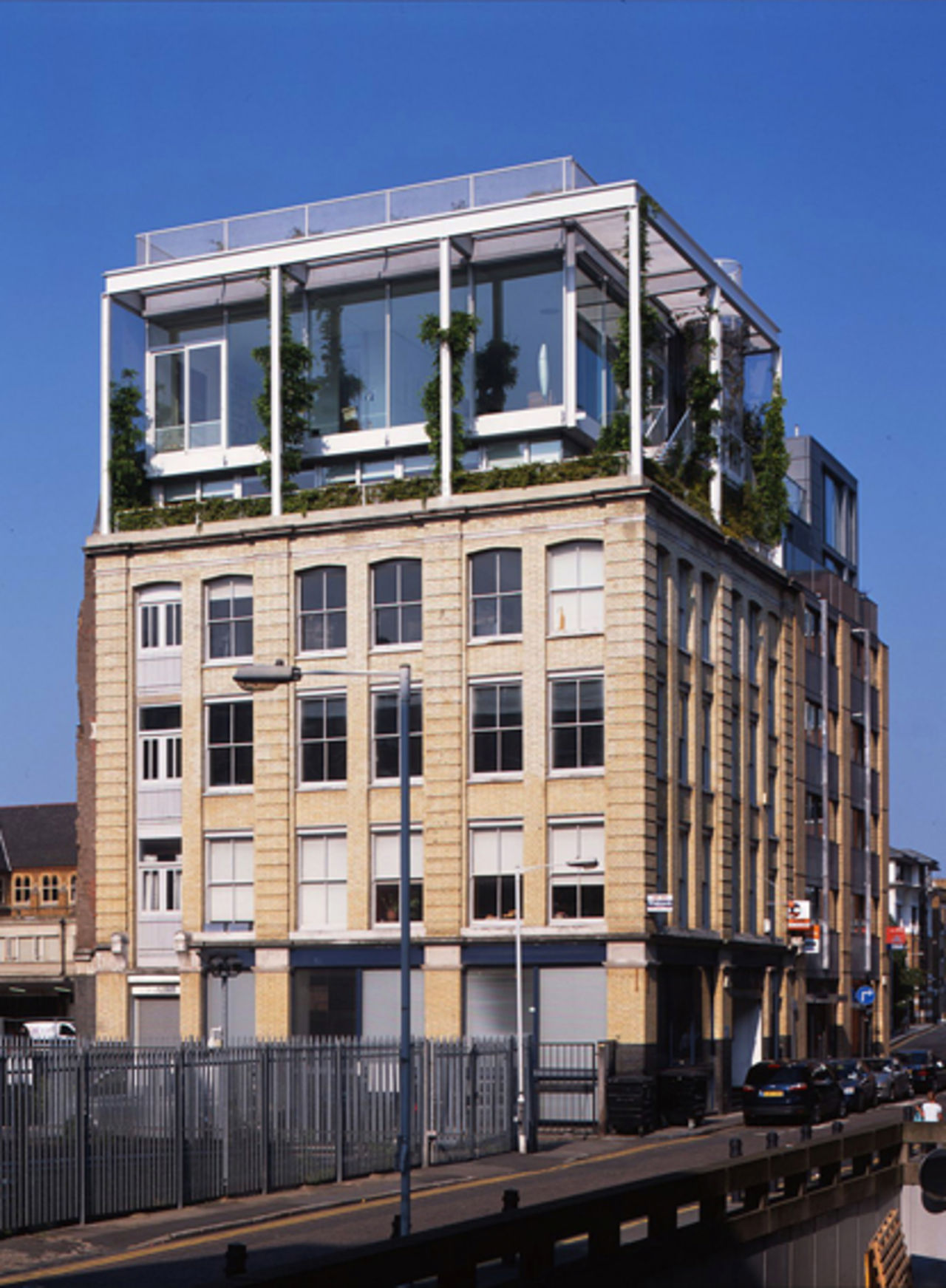 Högt upp på ett tak...