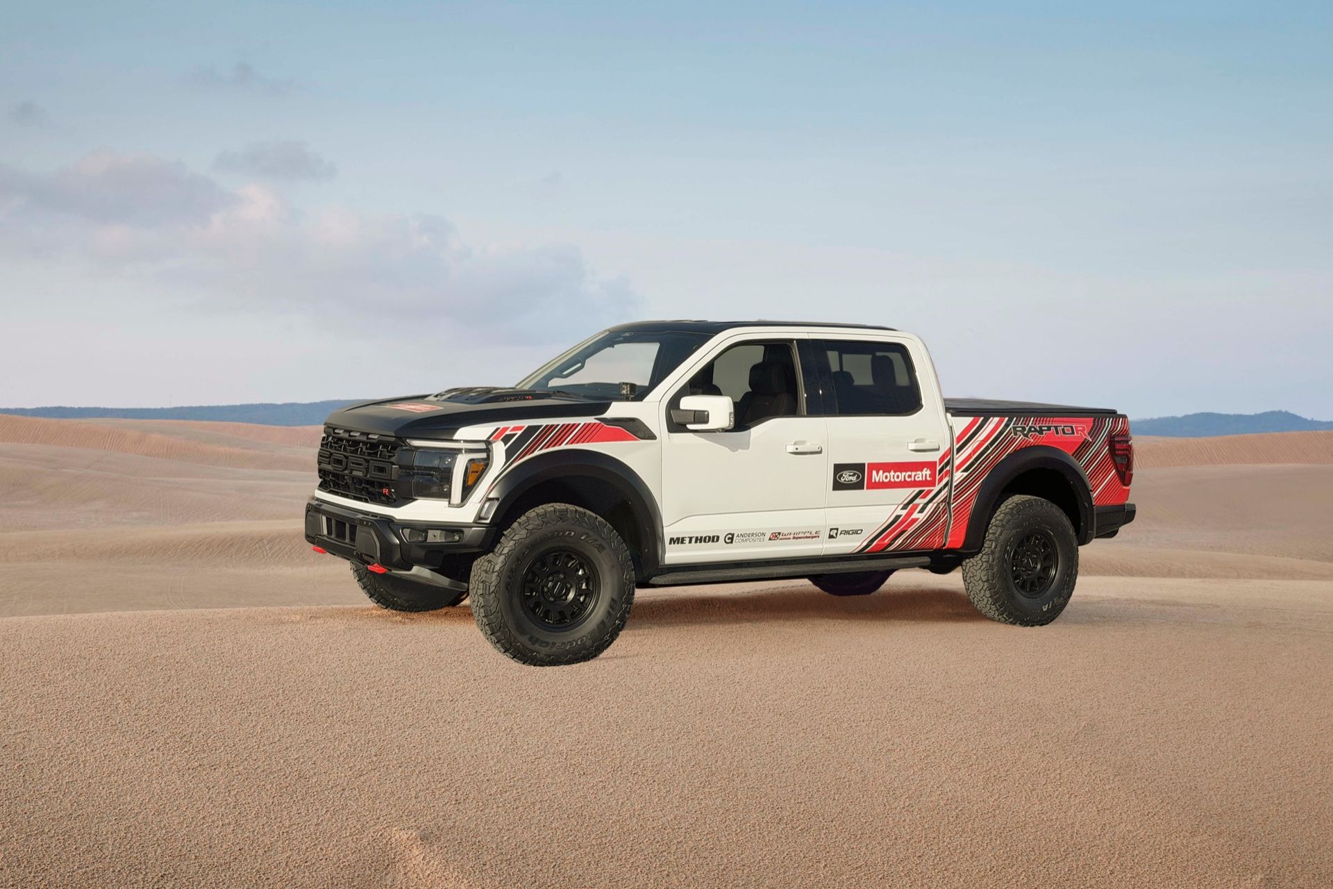 Ford har gett pickupen Raptor R över 900 hästar