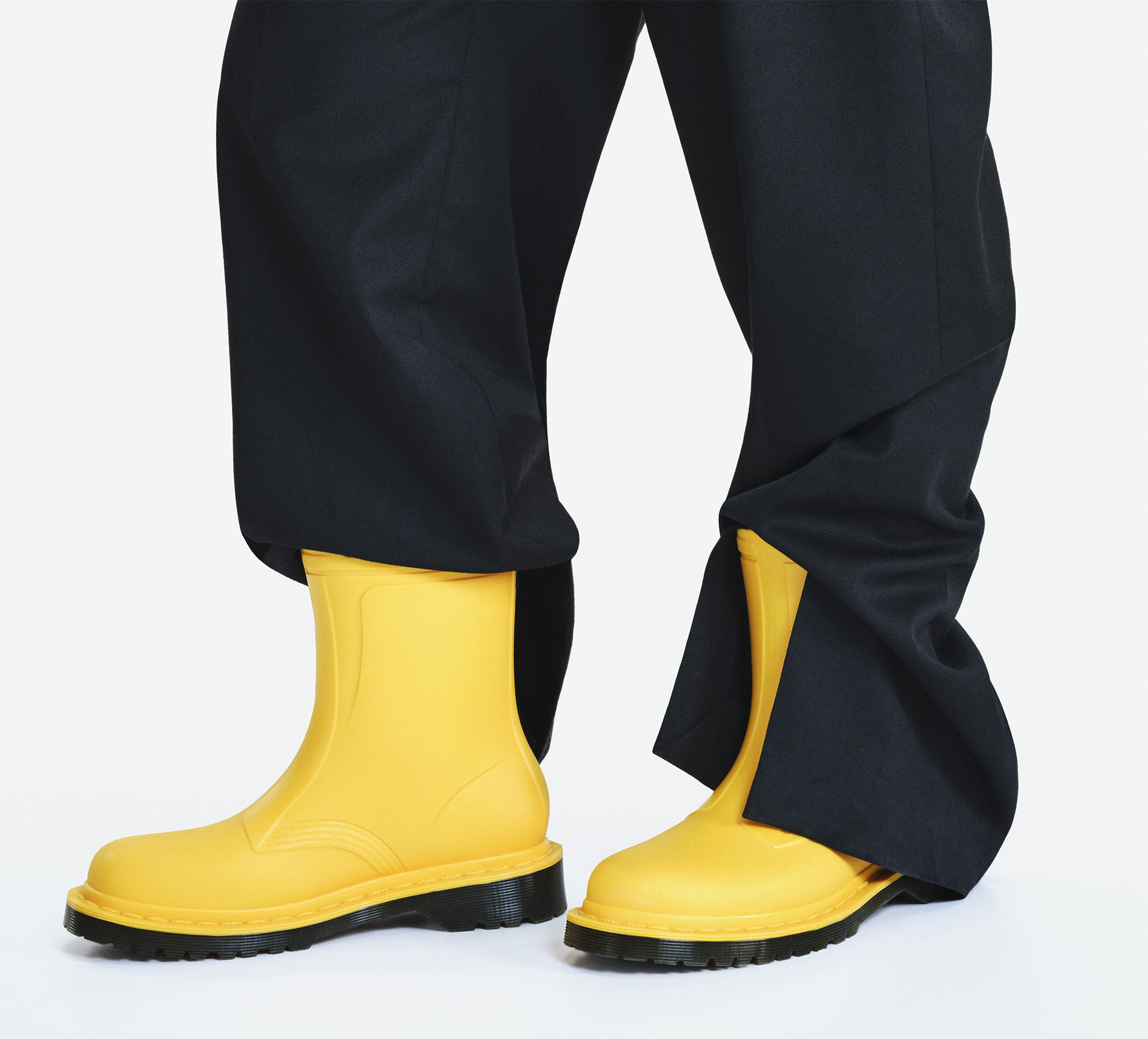 Nu finns Dr Martens som gummistövel!